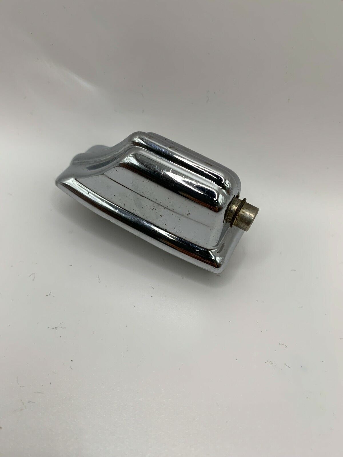 Vintage Rogers Beavertail Tom Lug (no spring)