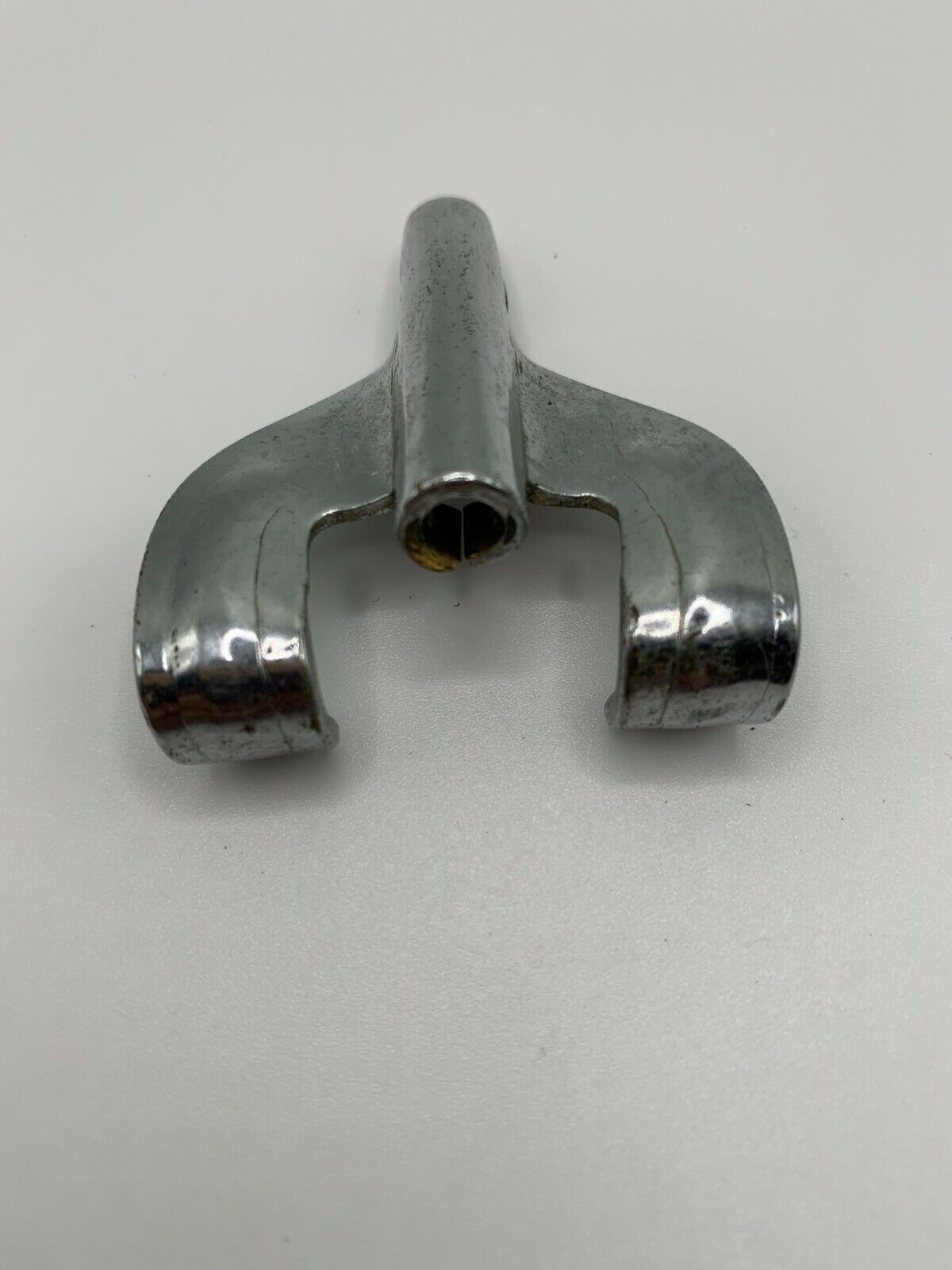 EARLY GRETSCH BASS DRUM CLAW