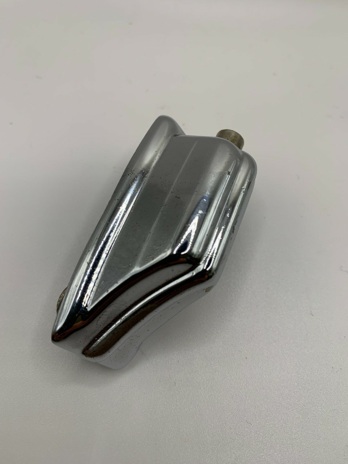 Vintage Rogers Beavertail Tom Lug (no spring)